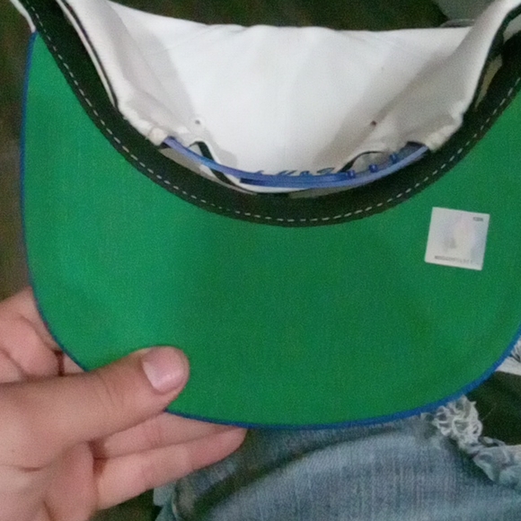 Hat - Picture 3 of 4